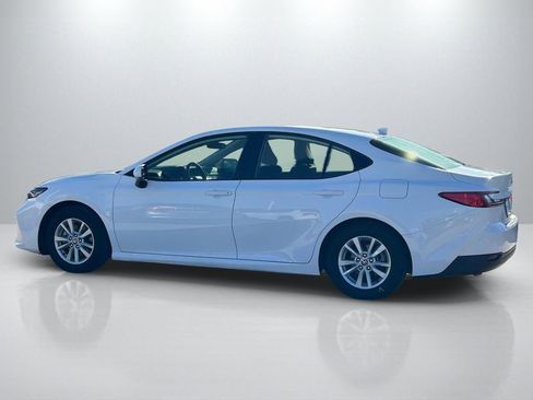 Used 2025 Toyota Camry LE FWD image 8