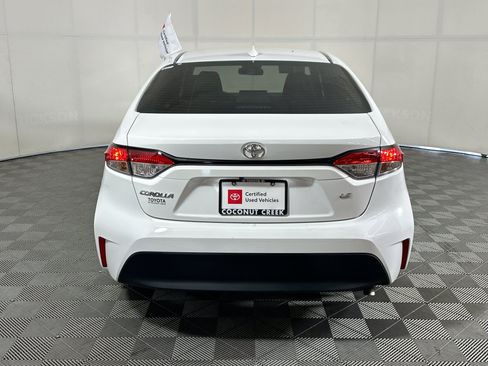 Certified 2025 Toyota Corolla LE FWD image 4