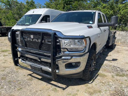 Used 2021 RAM 3500 Tradesman w/ Chrome Appearance Group AWD/4WD image 2