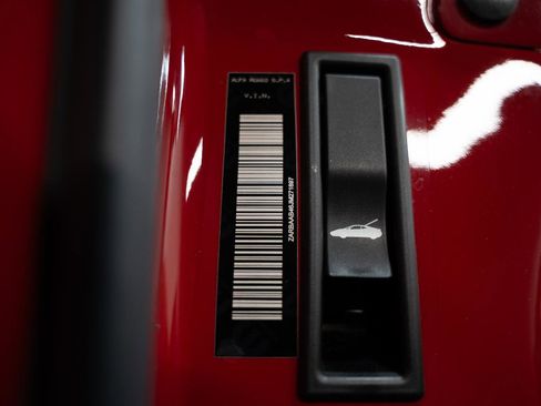 Used 2018 Alfa Romeo 4C Spider image 72