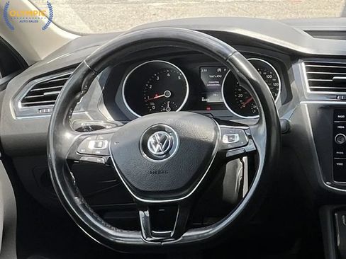 Used 2018 Volkswagen Tiguan SE FWD image 23