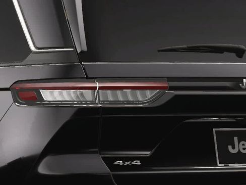 New 2025 Jeep Grand Cherokee Limited image 12