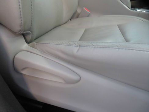 Used 2016 Toyota Highlander XLE FWD image 32