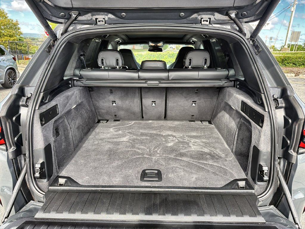 Used 2025 BMW X5 M Competition w/ Executive Package AWD/4WD image 27