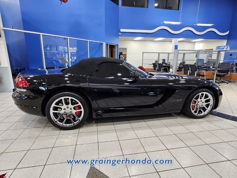 Used 2005 Dodge Viper SRT-10 image 6