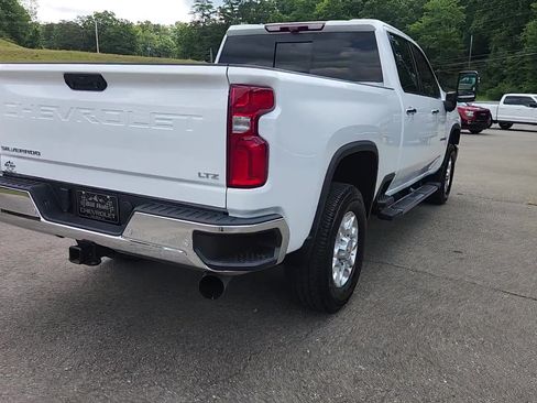 Used 2024 Chevrolet Silverado 2500 LTZ w/ LTZ Convenience Package AWD/4WD image 13