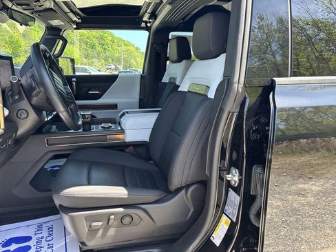 Used 2024 GMC Hummer EV 2X image 11