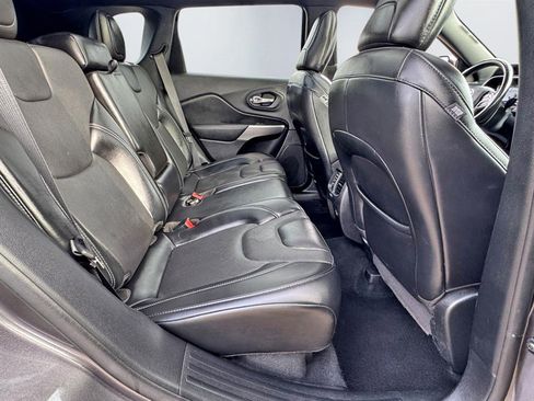 Used 2021 Jeep Cherokee Latitude Lux 80th Anniv w/ Quick Order Package 26U 80TH image 22