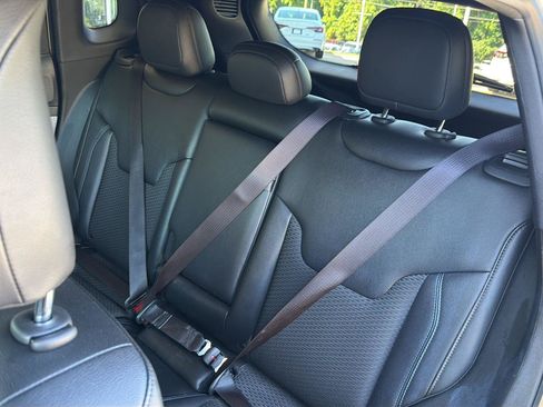 Used 2024 Jeep Compass Latitude AWD/4WD image 29