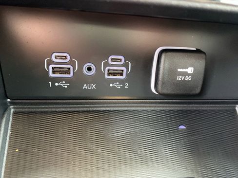 Used 2024 Jeep Grand Cherokee Altitude AWD/4WD image 15