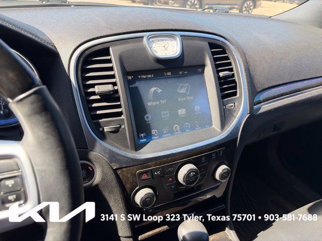 Used 2013 Chrysler 300 C RWD image 10