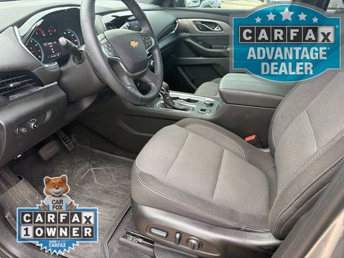 Used 2023 Chevrolet Traverse LT w/ LPO, Floor Liner Package FWD image 10