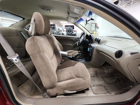 Used 2002 Pontiac Grand Am SE image 8