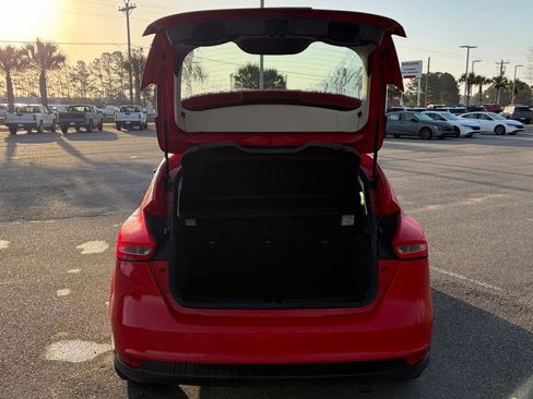 Used 2016 Ford Focus SE image 5