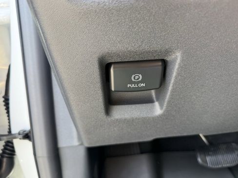 New 2025 Ford Expedition Max Active image 21