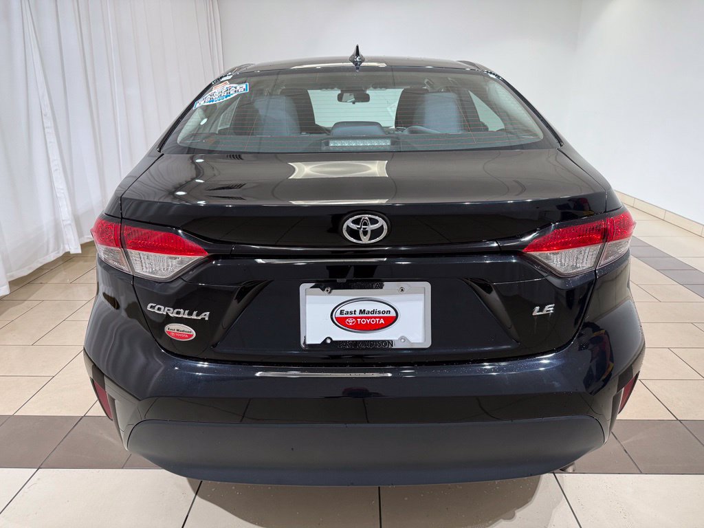Certified 2025 Toyota Corolla LE FWD image 4