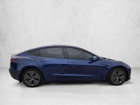 Used 2022 Tesla Model 3 image 4