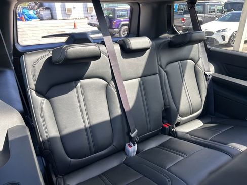 New 2026 Jeep Grand Wagoneer L Limited w/ Premium Group II image 30