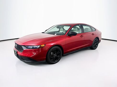 Used 2025 Honda Accord SE image 3