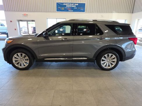 Used 2024 Ford Explorer Limited w/ Limited Technology Package AWD/4WD image 12