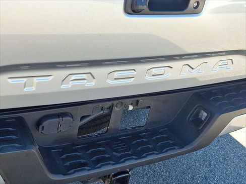 Certified 2022 Toyota Tacoma SR image 29