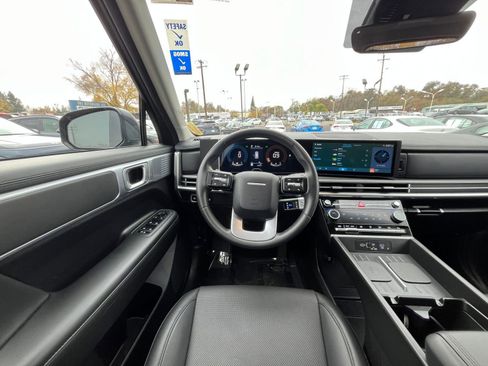 Used 2025 Hyundai Santa Fe SEL image 33