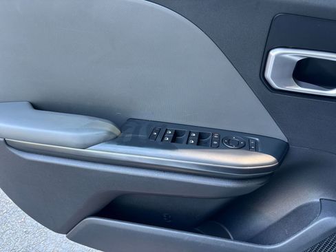 Used 2025 Kia K4 FWD image 18