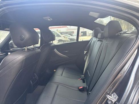 Used 2016 BMW 320i Sedan w/ Sport Package image 14