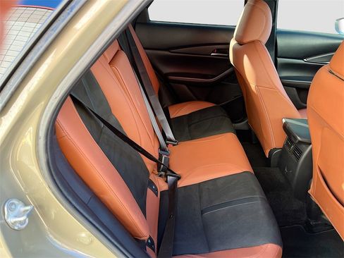 Used 2024 MAZDA CX-30 Carbon image 27