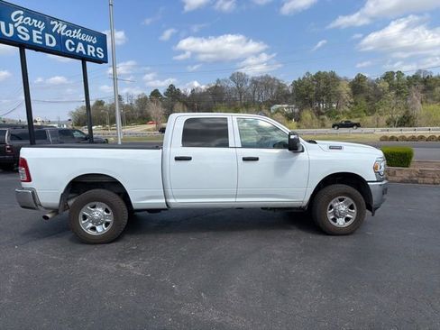 Used 2024 RAM 2500 Tradesman w/ Chrome Appearance Group image 5