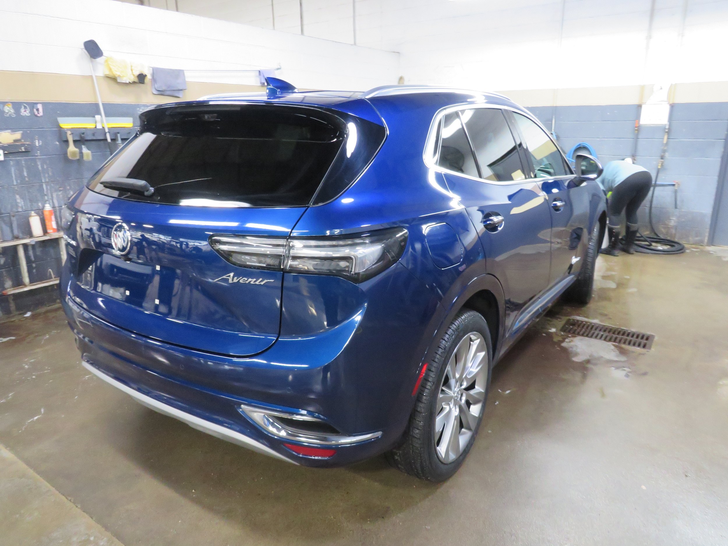 Used 2023 Buick Envision Avenir AWD/4WD image 6
