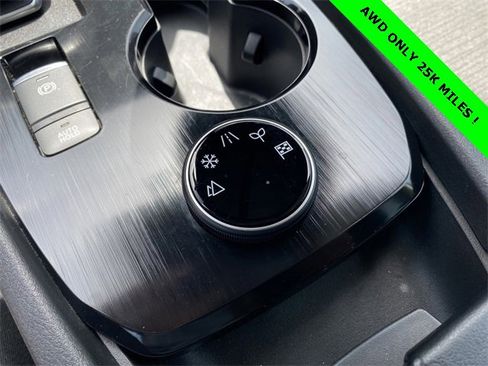 Used 2023 Nissan Rogue SV image 23