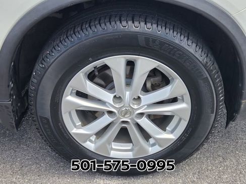 Used 2016 Nissan Rogue SV w/ SV Premium Package AWD/4WD image 20