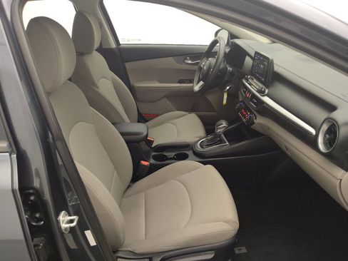 Used 2019 Kia Forte LXS image 21