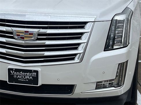 Used 2020 Cadillac Escalade Platinum image 9