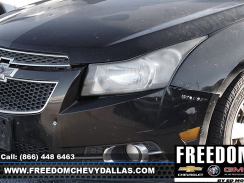 Used 2014 Chevrolet Cruze LT w/ RS Package image 4