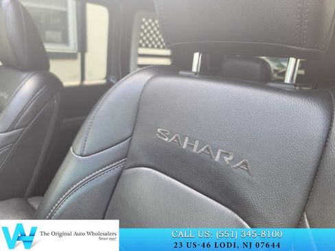 Used 2018 Jeep Wrangler Unlimited Sahara AWD/4WD image 12