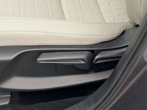 Used 2025 Honda HR-V LX image 13