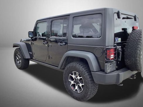 Used 2013 Jeep Wrangler Unlimited Rubicon w/ Connectivity Group AWD/4WD image 2