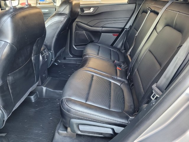 Used 2022 Ford Escape Titanium FWD image 18