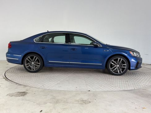 Used 2017 Volkswagen Passat 1.8T R-Line FWD image 8