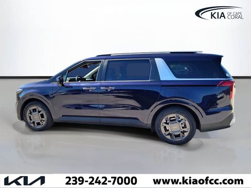 Used 2025 Kia Carnival EX FWD image 3