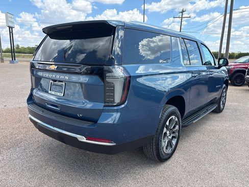 New 2026 Chevrolet Suburban LT w/ Comfort Package AWD/4WD image 6