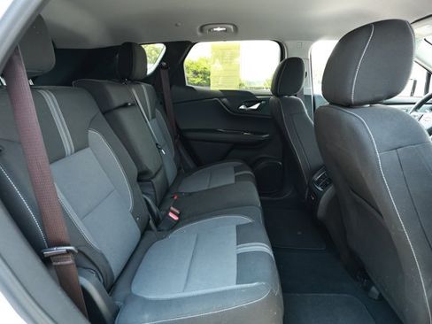 Used 2025 Chevrolet Blazer LT FWD image 27