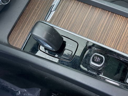 Used 2023 Volvo XC60 B5 Plus w/ Protection Package Premier image 20