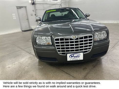 Used 2008 Chrysler 300 LX RWD image 4