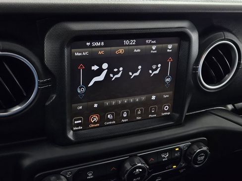 Used 2023 Jeep Wrangler Unlimited Sahara AWD/4WD image 13