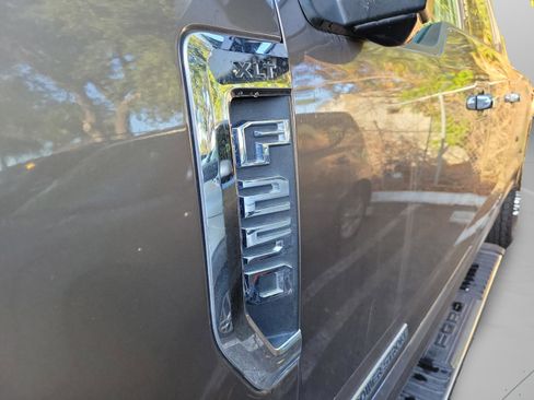Used 2022 Ford F250 XLT w/ XLT Premium Package AWD/4WD image 29