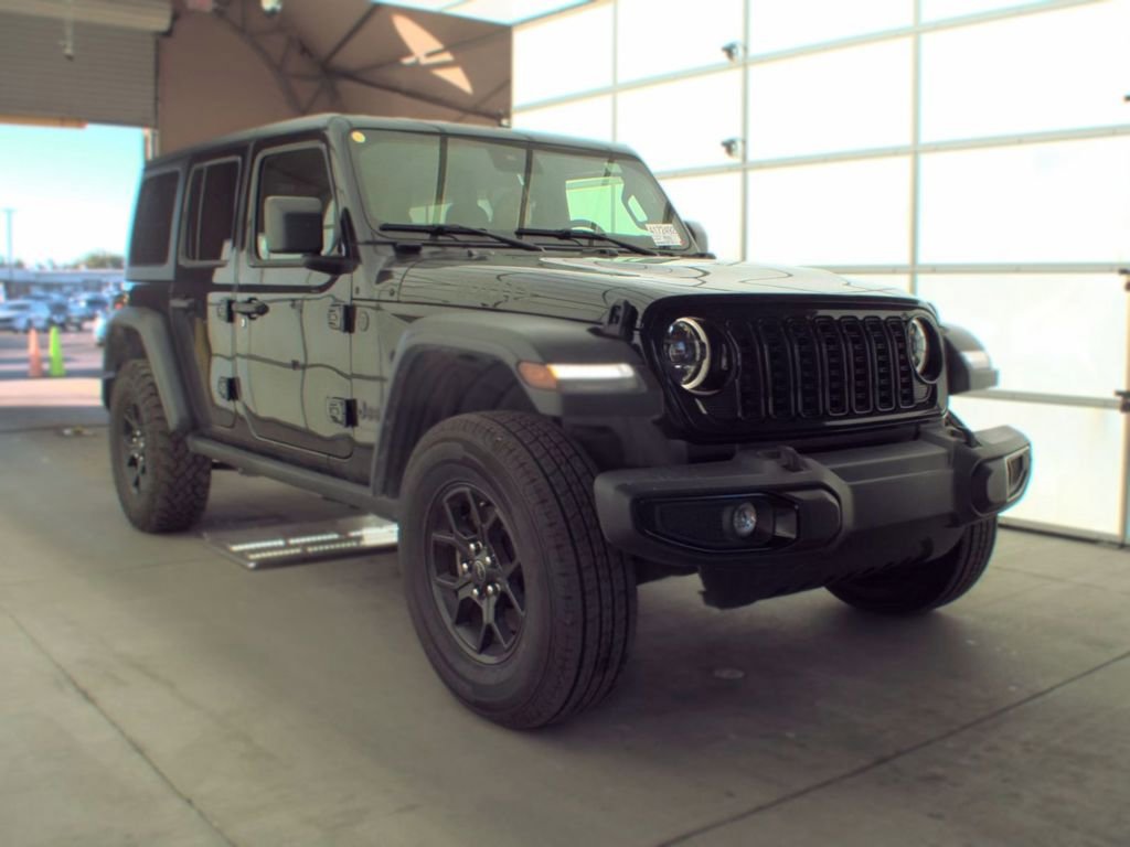 Used 2025 Jeep Wrangler Unlimited Sport AWD/4WD image 2