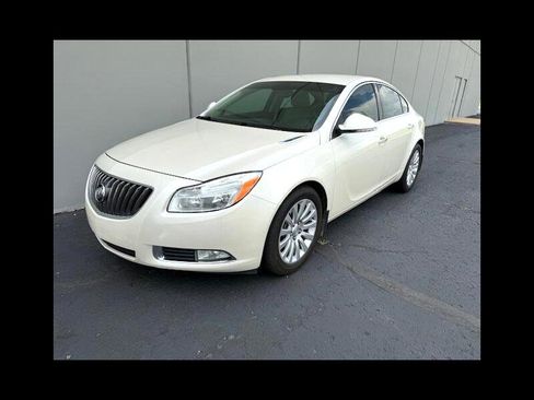 Used 2013 Buick Regal Premium image 1